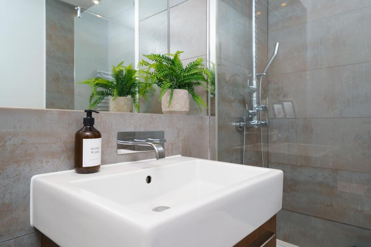 Trafalgar Sq 1 Bedr, 3 Beds Sleeps 6 London Exteriör bild