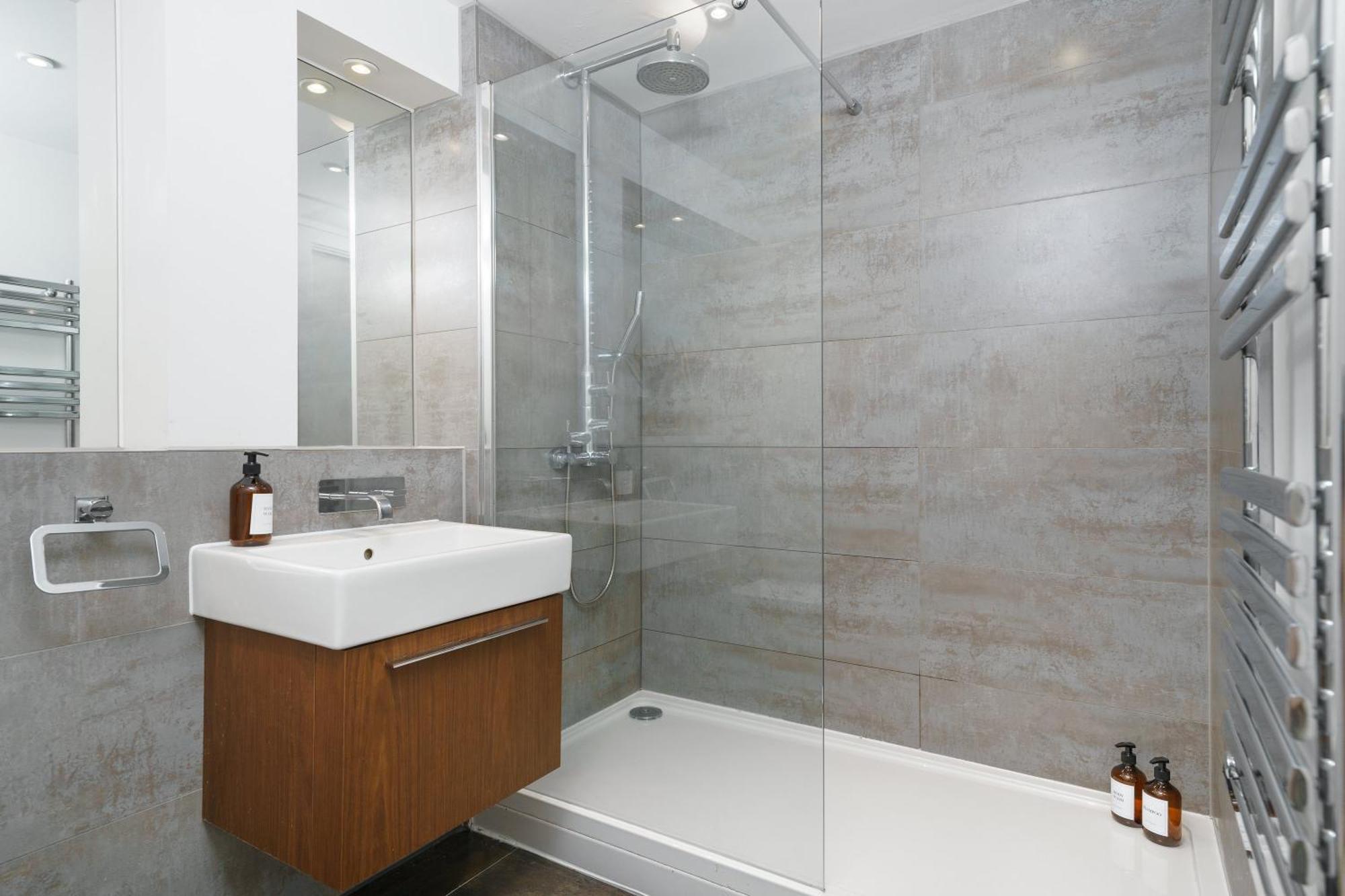 Trafalgar Sq 1 Bedr, 3 Beds Sleeps 6 London Exteriör bild
